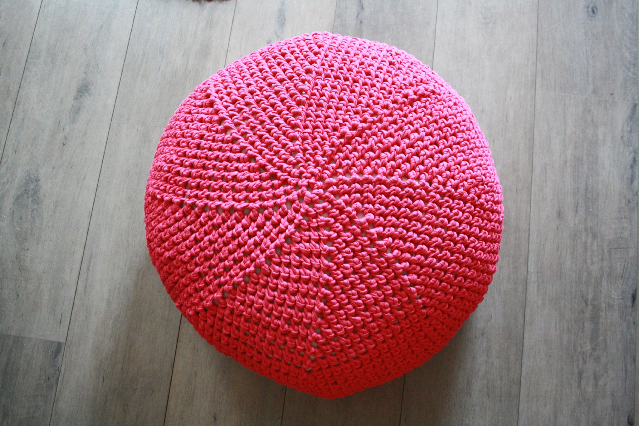patron tricot pouf